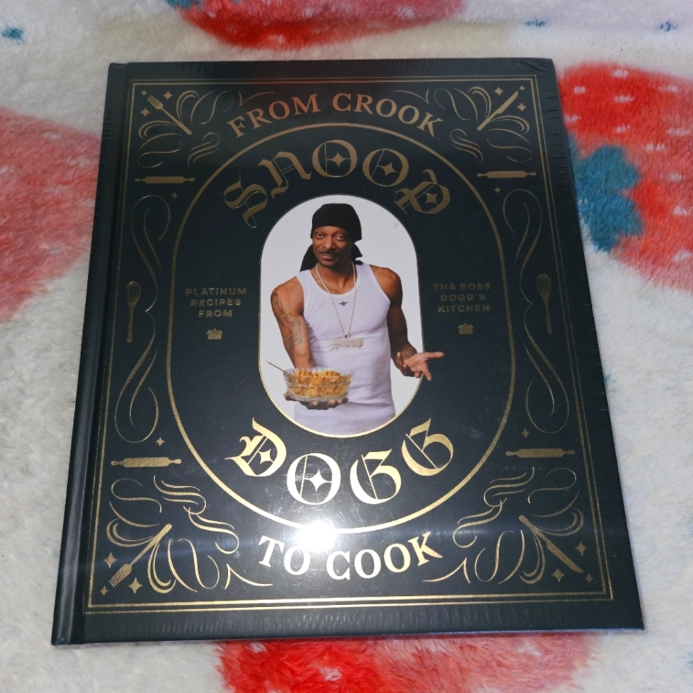 NEW Snoop Dogg Cookbook - From Crook to Cook